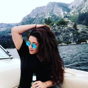 Meet your Posher, Danelle